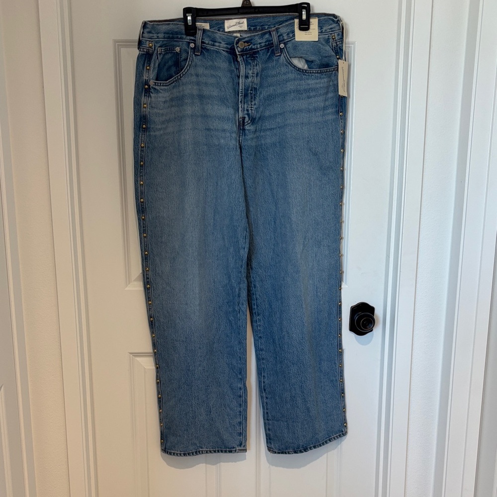 Universal Thread Light Blue Straight Leg Jeans
